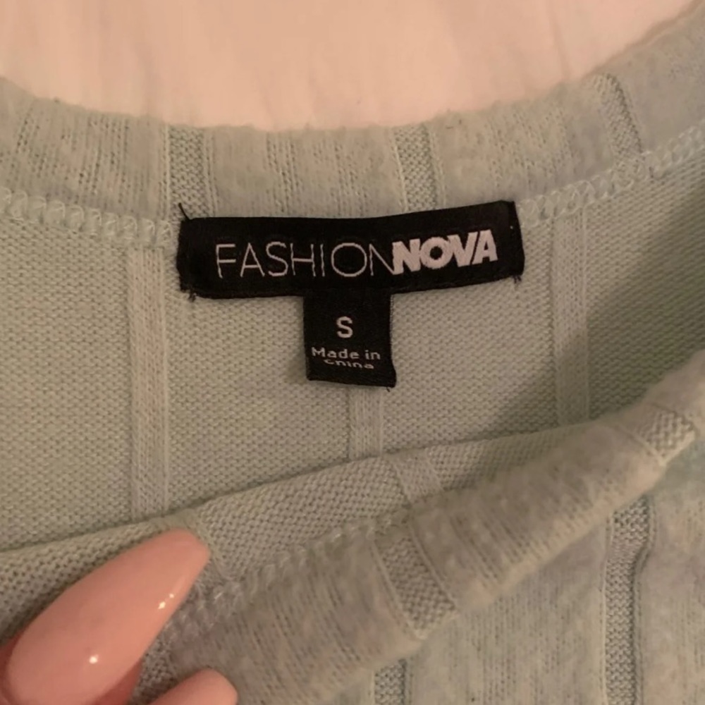 Cropped Ribbed Sweater - Picture 2 of 4